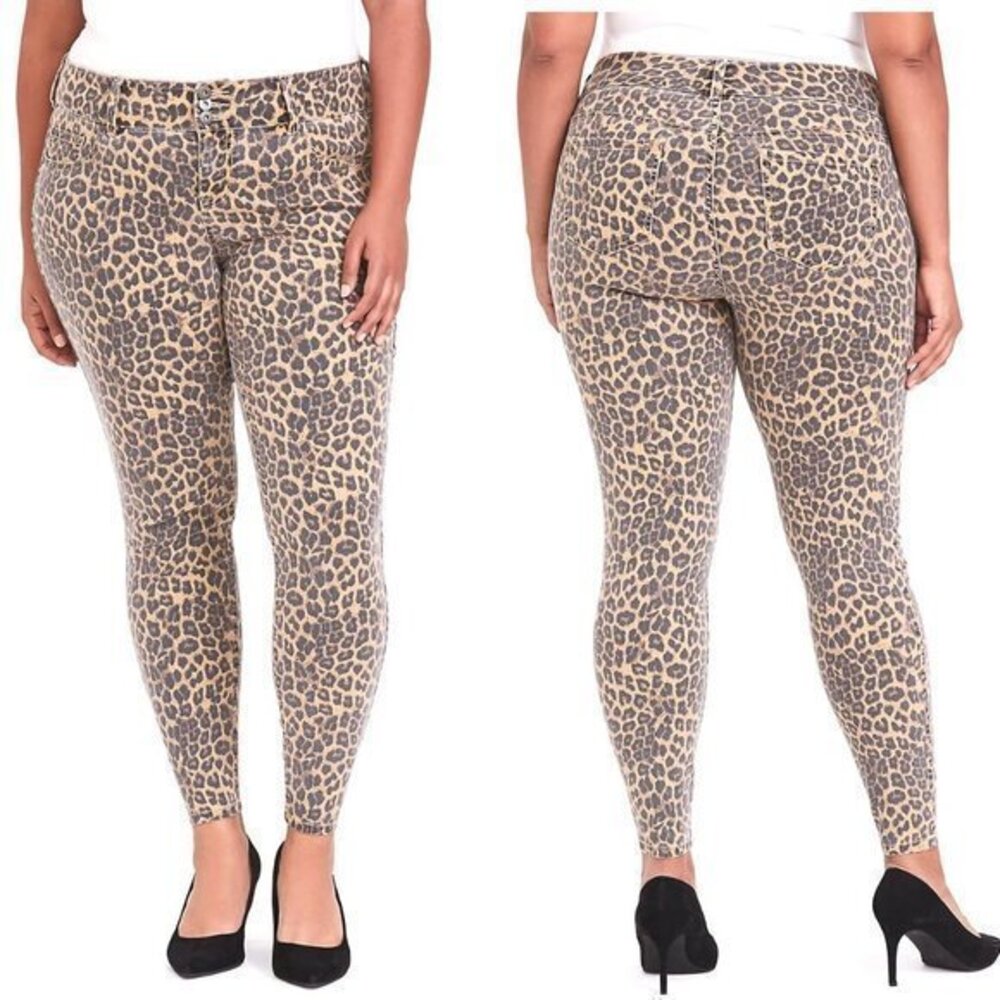 Torrid 22 or 26 New Super Stretch Leopard Jeggings